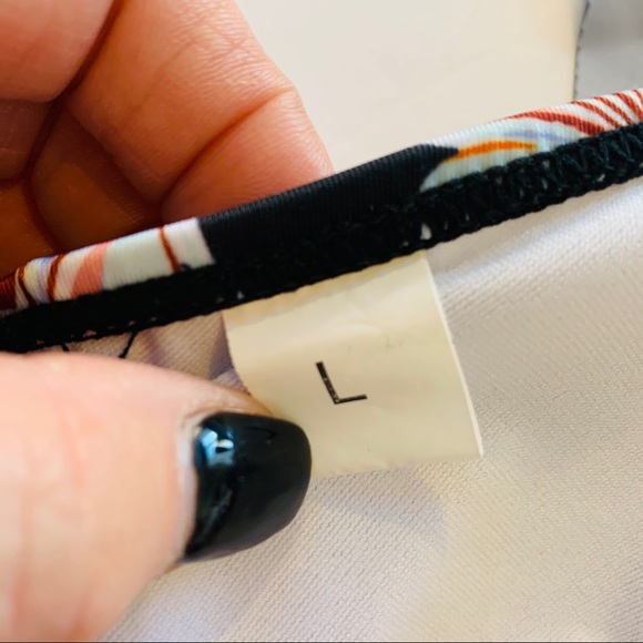 Ruffled Triangle Floral Bikini Top L - Picture 3 of 4